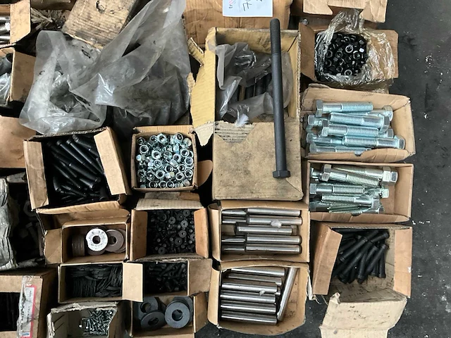 Partij bevestigingsmateriaal - afbeelding 8 van  8
