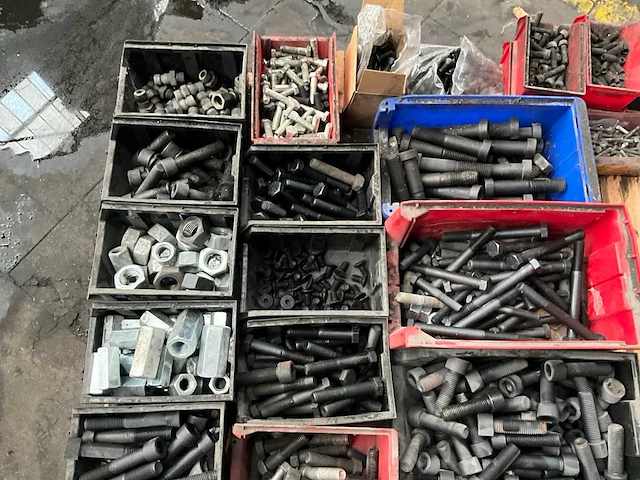 Partij bevestigingsmateriaal - afbeelding 2 van  47