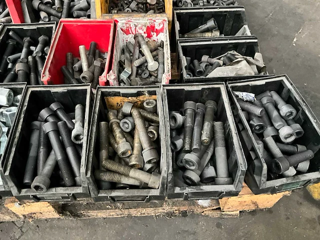 Partij bevestigingsmateriaal - afbeelding 24 van  47