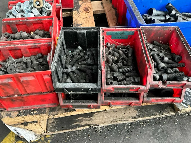 Partij bevestigingsmateriaal - afbeelding 26 van  47