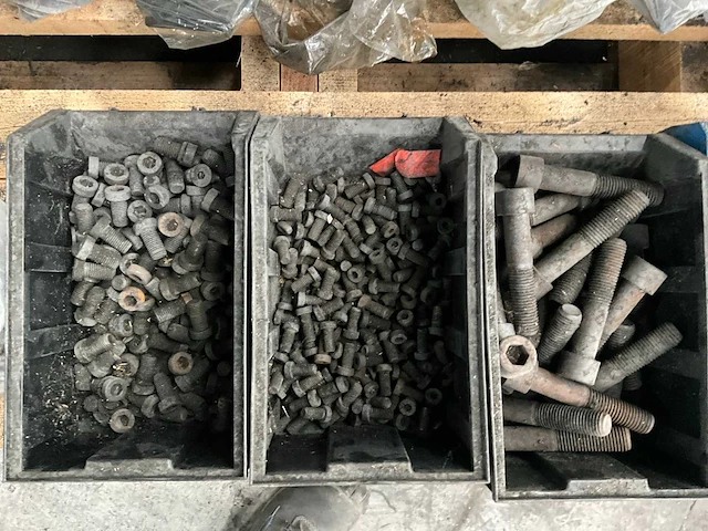 Partij bevestigingsmateriaal - afbeelding 33 van  47