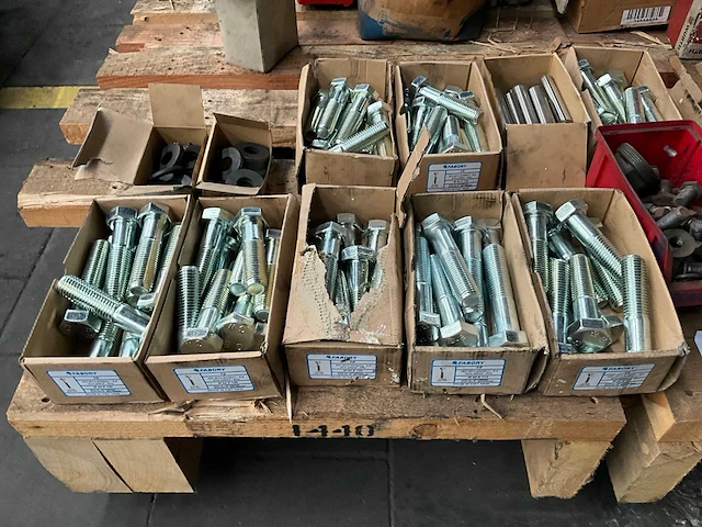 Partij bevestigingsmateriaal - afbeelding 35 van  47