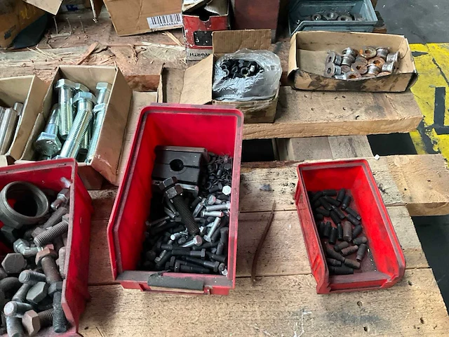 Partij bevestigingsmateriaal - afbeelding 40 van  47