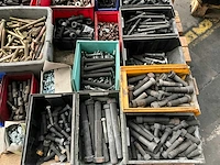 Partij bevestigingsmateriaal - afbeelding 30 van  47