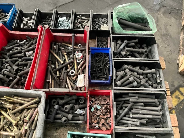 Partij bevestigingsmateriaal - afbeelding 44 van  47