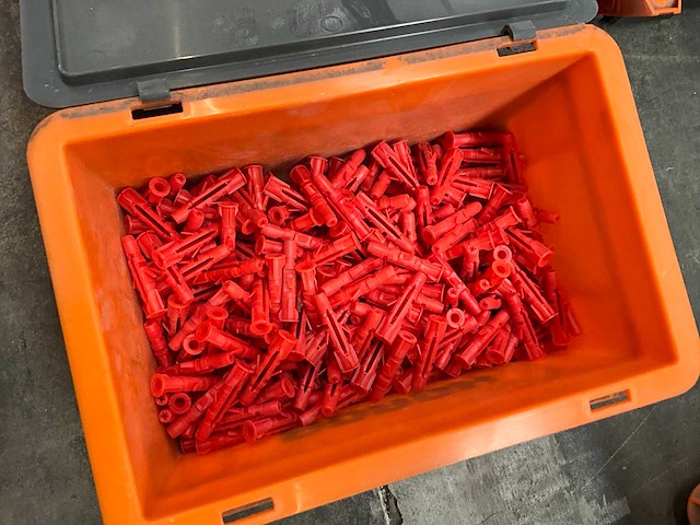 Partij bevestigingsmaterialen en uitvulplaatjes - afbeelding 8 van  22