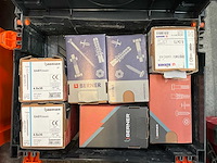 Partij bevestigingsmaterialen en uitvulplaatjes - afbeelding 22 van  22