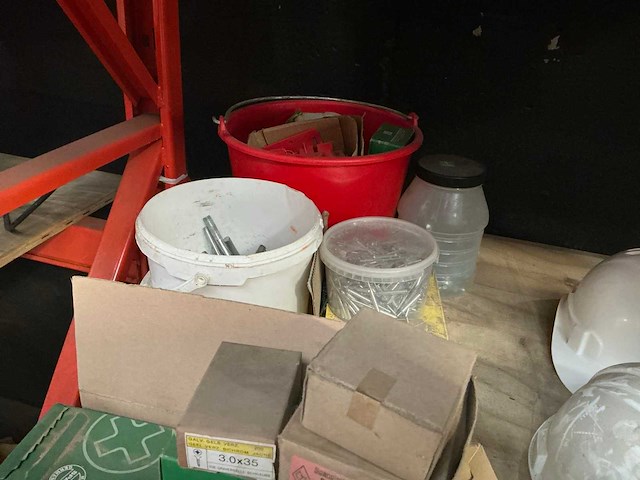 Partij bevestigingsmaterialen - afbeelding 2 van  2