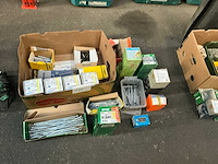 Partij bevestigingsmaterialen - afbeelding 1 van  4