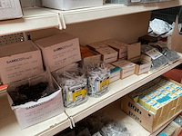 Partij bevestigingsmaterialen - afbeelding 1 van  11