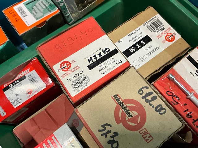 Partij bevestigingsmaterialen - afbeelding 2 van  16