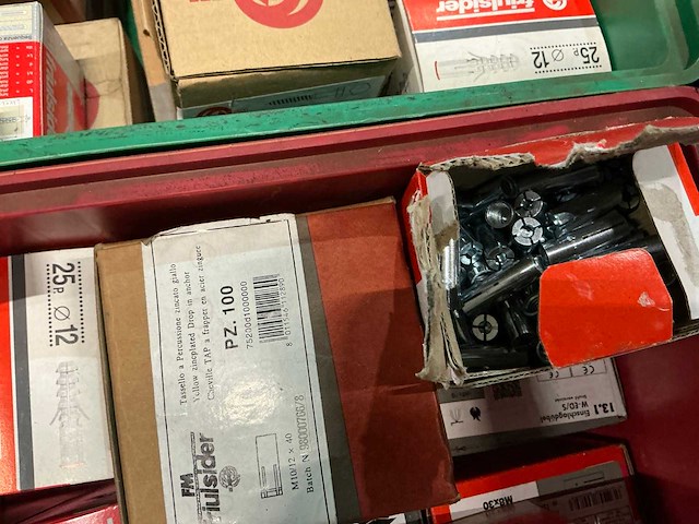 Partij bevestigingsmaterialen - afbeelding 7 van  16