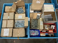 Partij bevestigingsmaterialen - afbeelding 1 van  5