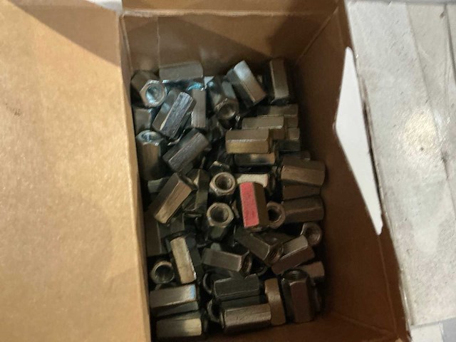 Partij bevestigingsmaterialen - afbeelding 2 van  4