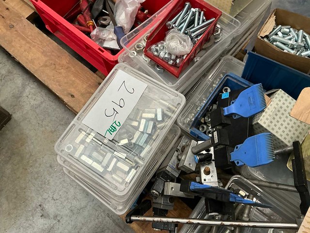 Partij bevestigingsmaterialen - afbeelding 3 van  16