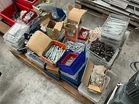 Partij bevestigingsmaterialen - afbeelding 1 van  16