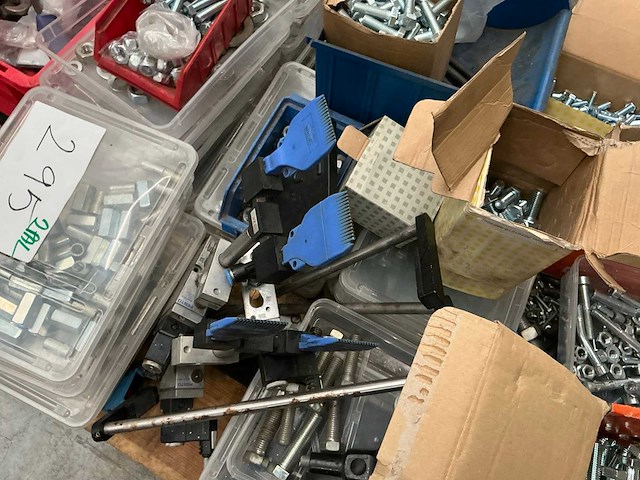 Partij bevestigingsmaterialen - afbeelding 15 van  16