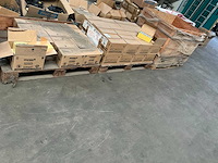 Partij bevestigingsmaterialen - afbeelding 1 van  10