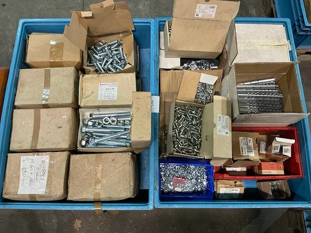 Partij bevestigingsmaterialen - afbeelding 1 van  12