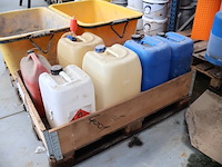 Partij bidons - afbeelding 1 van  3