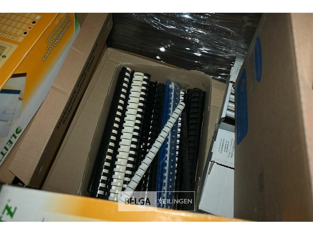 Partij bindruggen voor mappen + toebehoren - afbeelding 3 van  7