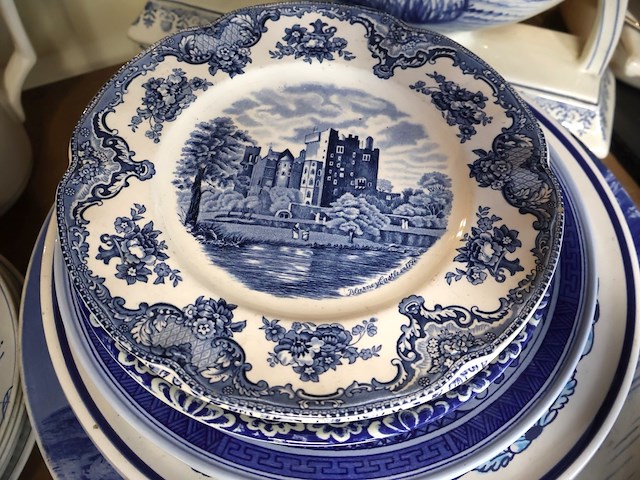 Partij blauw aardewerk - afbeelding 2 van  8