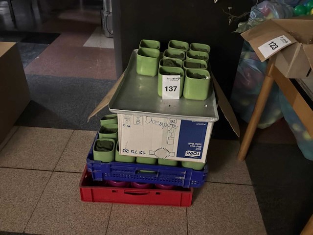 Partij bloempotjes - afbeelding 1 van  2