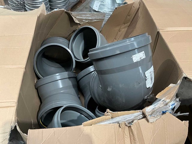 Partij bochten pvc - afbeelding 1 van  3
