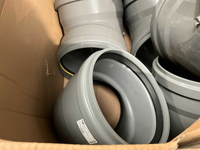 Partij bochten pvc - afbeelding 3 van  3