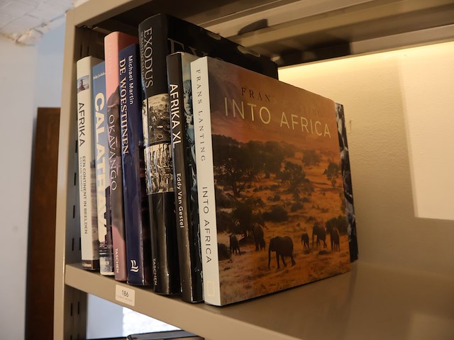 Partij boeken afrika - afbeelding 2 van  2