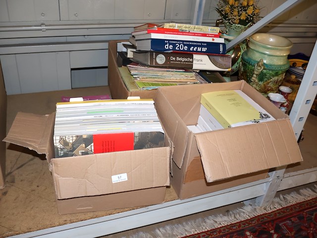 Partij boeken en magazines - afbeelding 1 van  6