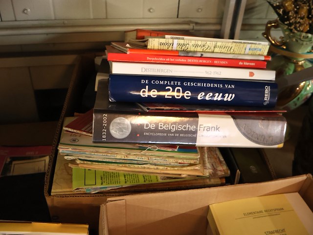 Partij boeken en magazines - afbeelding 5 van  6
