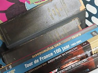 Partij boeken in wasmand, diverse genres - afbeelding 3 van  3