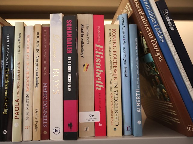 Partij boeken koningshuis (plm 30) - afbeelding 3 van  3
