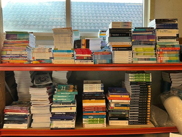 Partij boeken - afbeelding 1 van  18