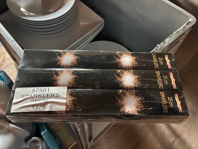 Partij borden en schalen - afbeelding 6 van  7