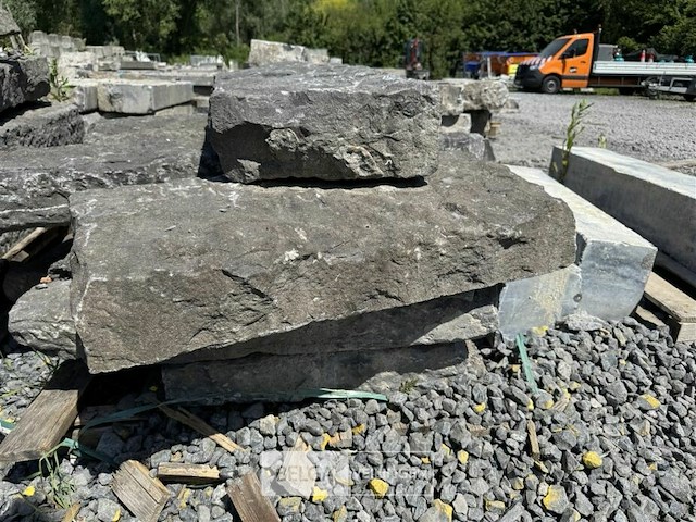 Partij borduren op pallet - afbeelding 5 van  6