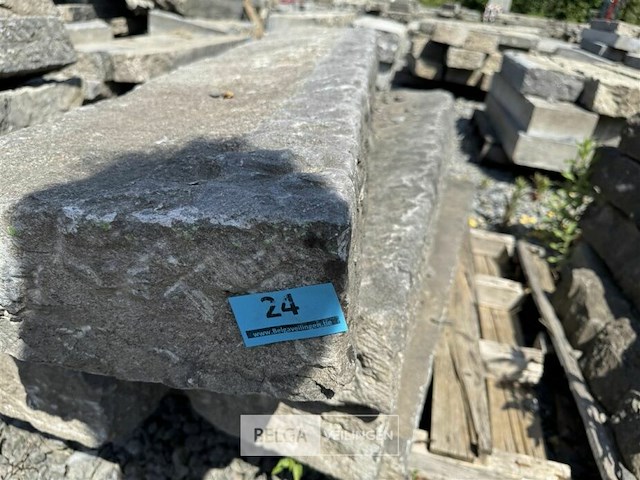Partij borduren op pallet - afbeelding 5 van  5