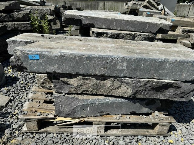 Partij borduren op pallet - afbeelding 1 van  5