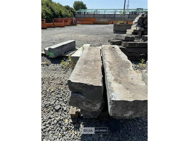Partij borduren op pallet - afbeelding 5 van  5