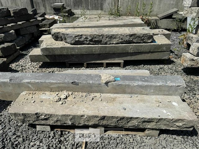 Partij borduren op pallet - afbeelding 1 van  5