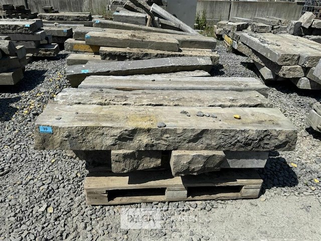 Partij borduren op pallet - afbeelding 1 van  6