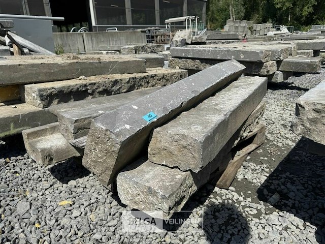 Partij borduren op pallet - afbeelding 1 van  8