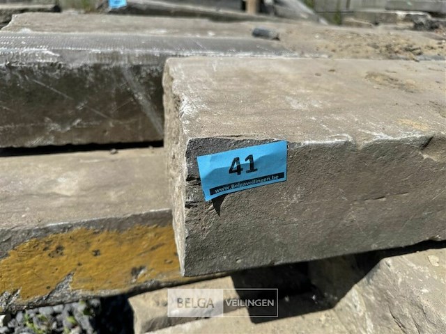 Partij borduren op pallet - afbeelding 5 van  5