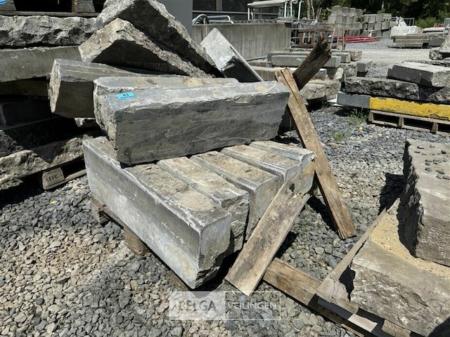 Partij borduren op pallet - afbeelding 1 van  5