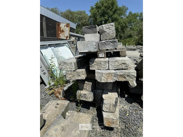 Partij borduren op pallet - afbeelding 1 van  6