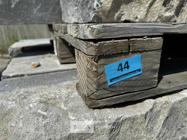 Partij borduren op pallet - afbeelding 6 van  6