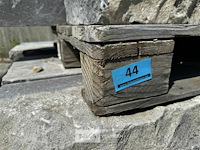Partij borduren op pallet - afbeelding 6 van  6