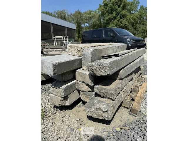 Partij borduren op pallet - afbeelding 5 van  9