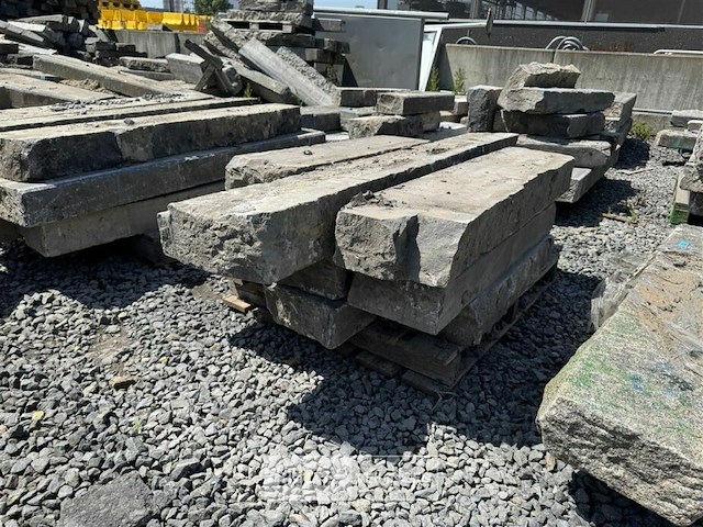 Partij borduren op pallet - afbeelding 4 van  6